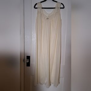 Cream white vintage nightgown